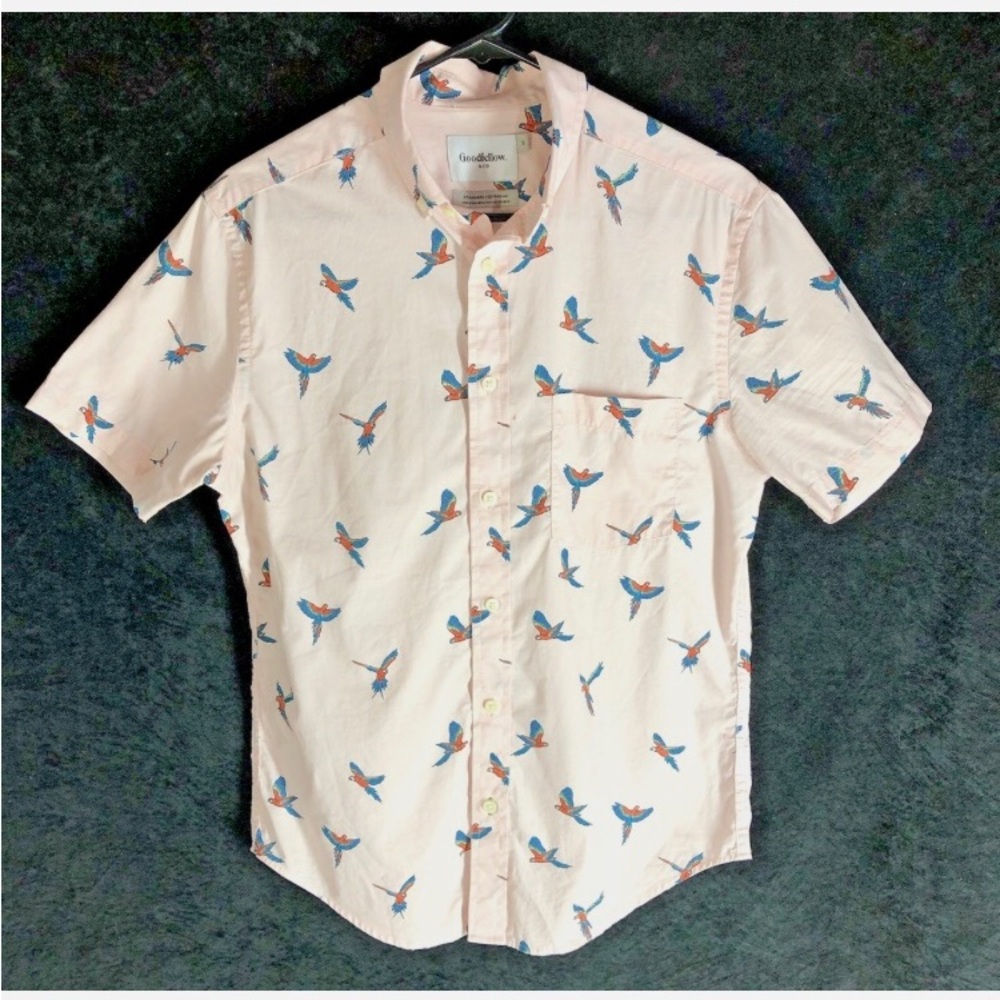 Goodfellow & Co mens Shirt sz S Pink Short Sleeve Northrop Button Down Parrots